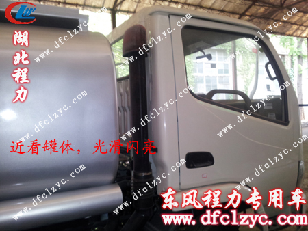 劲卡加油车左侧细致图