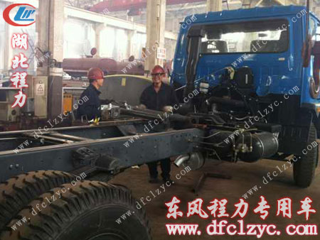 东风145多功能绿化洒水车