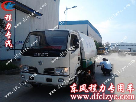 东风小霸王扫路车