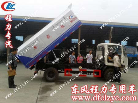 验收小霸王挂桶垃圾车