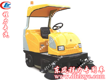 湖北程力电动扫路车