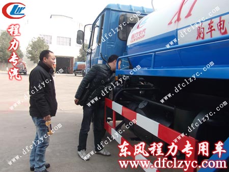东风145国四吸粪车