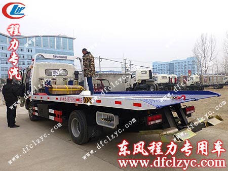 东风多利卡一拖二清障车