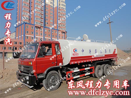 东风1208后双桥洒水车顺利到达用户所在地
