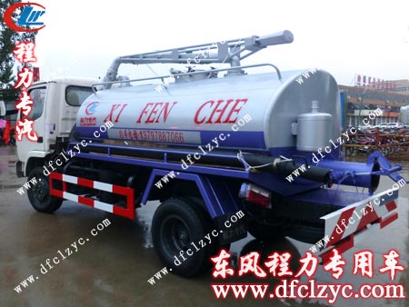 东风劲卡小型吸粪车