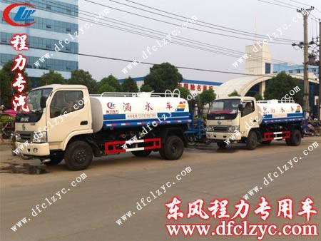 东风劲卡洒水车准备发车