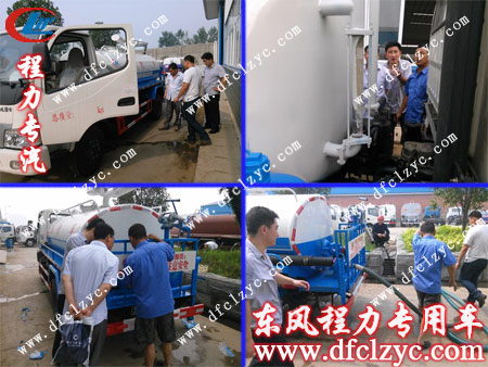 师傅正在认真详细地跟客户讲解使用方法及注意事项