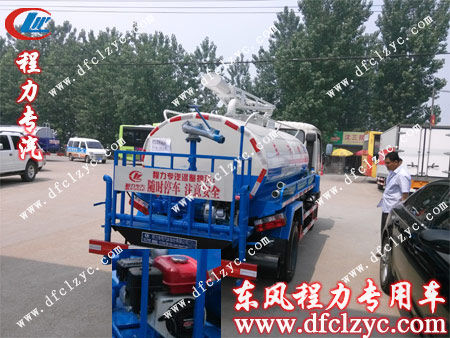 东风劲卡吸粪带洒水车尾部展示