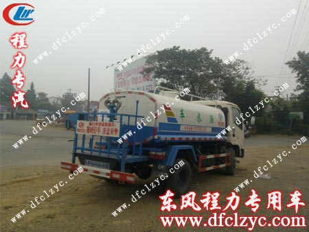 东风小霸王洒水车