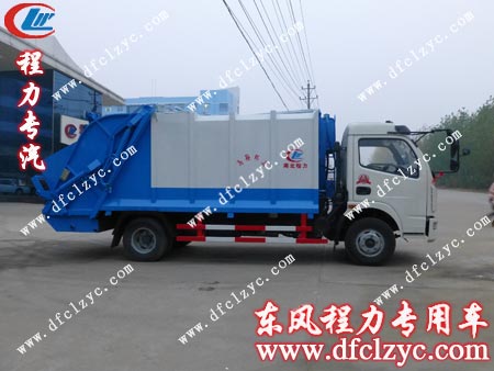 湖北程力蓝白色调的东风多利卡压缩垃圾车