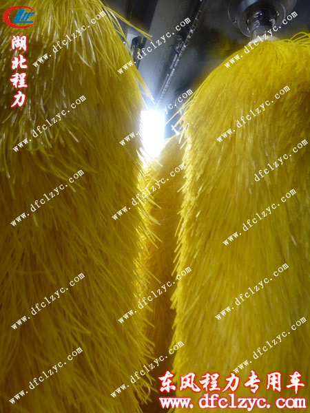 五十铃护栏清洗车扫刷