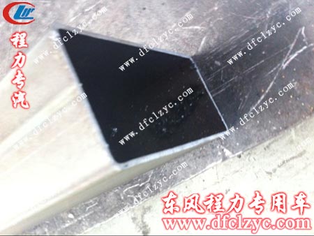 湖北程力高空作业车用材展示图