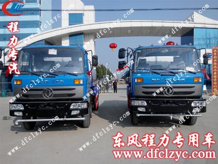 即将出发去往河南郑州的东风145洒水车