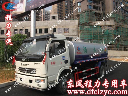 程力公司东风多利卡洒水车顺利抵达用户所在地