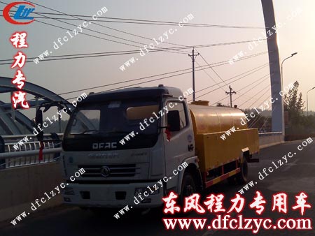 高压清洗车途径新乡人工湖公园