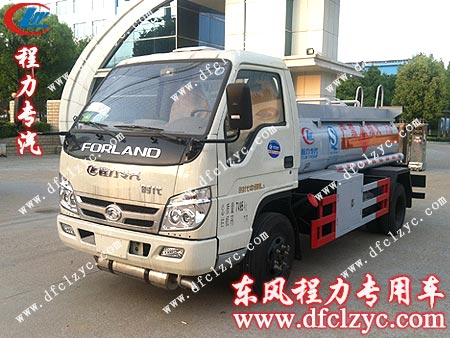 福田时代中驰流动加油车精美的外形