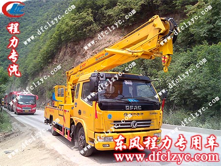 东风多利卡高空作业车到达陕西境内