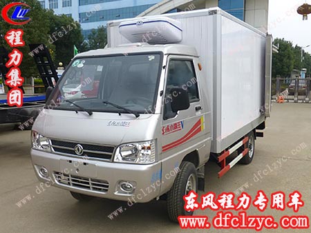 东风小霸王（汽油）冷藏车正侧面展示图