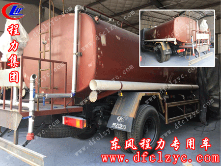 正在做油漆的东风153多功能绿化洒水车