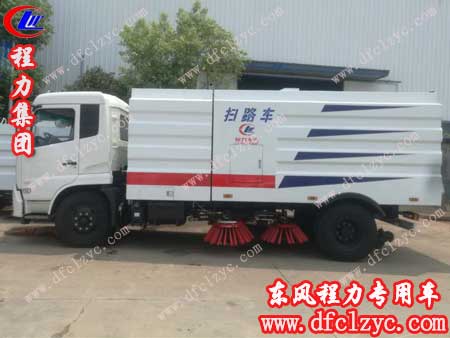 “上图为东风天锦扫路车侧面图”