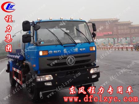 湖北程力专用汽车有限公司东风145多功能洒水车到达湖南省境内