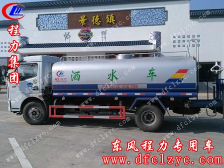 湖北程力集团东风大多利卡途经美丽的景德镇