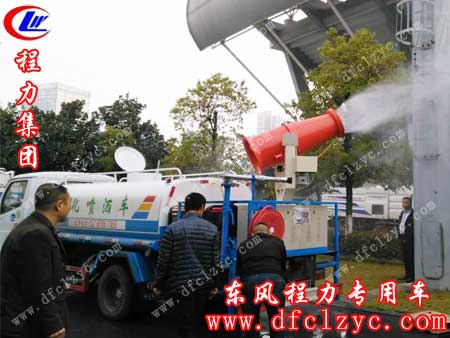 湖北程力司机教用户使用东风小多利卡喷药车