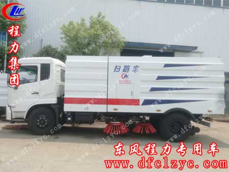 湖北程力东风天锦扫路车完工图片