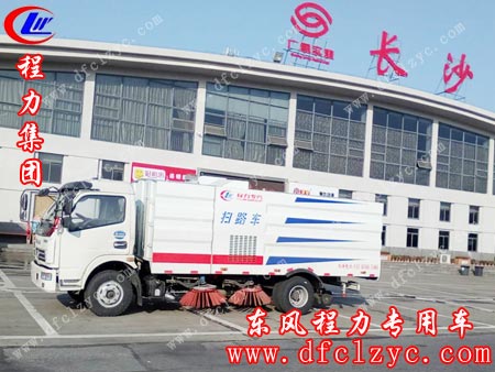 湖北程力东风大多利卡扫路车