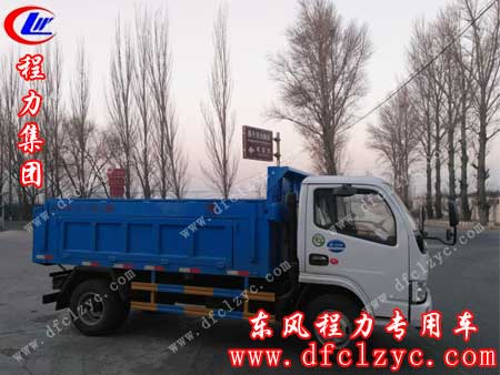 湖北程力东风小多利卡自卸式垃圾车已进入高速公路