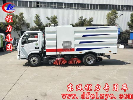 东风小多利卡扫路车
