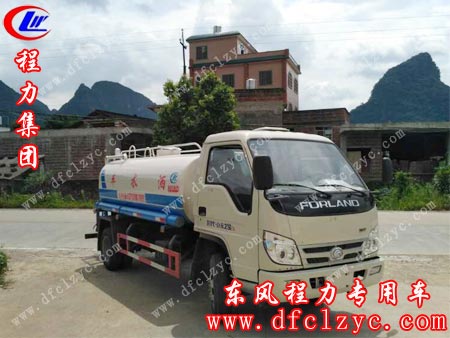 湖北程力专用汽车有限公司福田小卡洒水车在新家