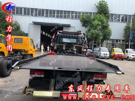 湖北程力集团东风多利卡清障车