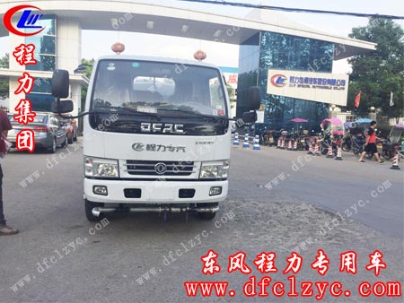 湖北程力东风小多利卡洒水车顺利发车图片