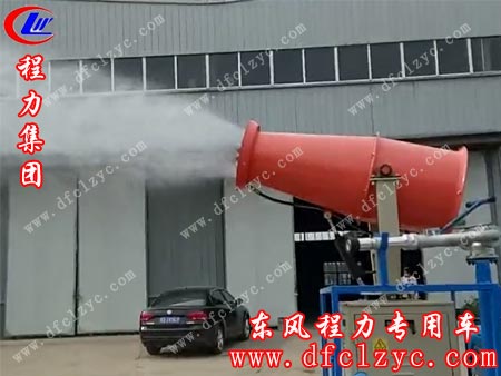 东风小多利卡25米喷雾车效果