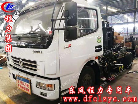 东风多利卡洗扫车