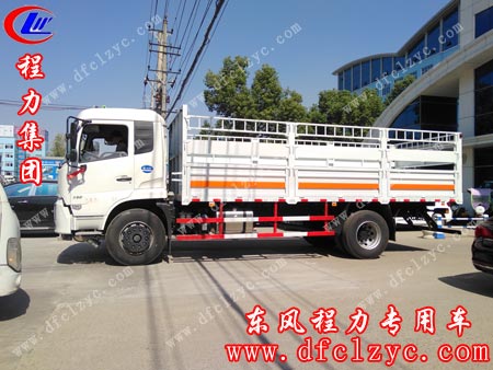 上图为湖北程力东风天锦气瓶车