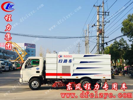 湖北程力东风多利卡扫路车