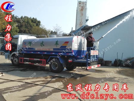 湖北程力东风多利卡洒水车