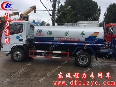 东风多利卡洒水车