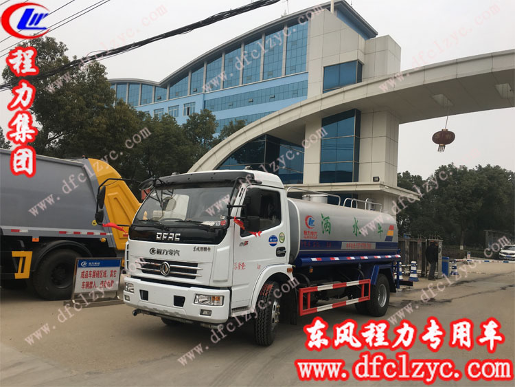 大多利卡洒水车
