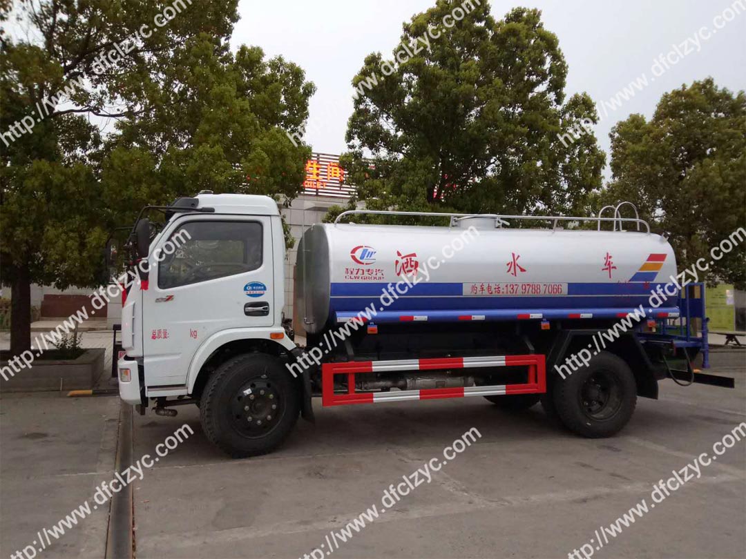 湖北程力8.5方东风大多利卡洒水车