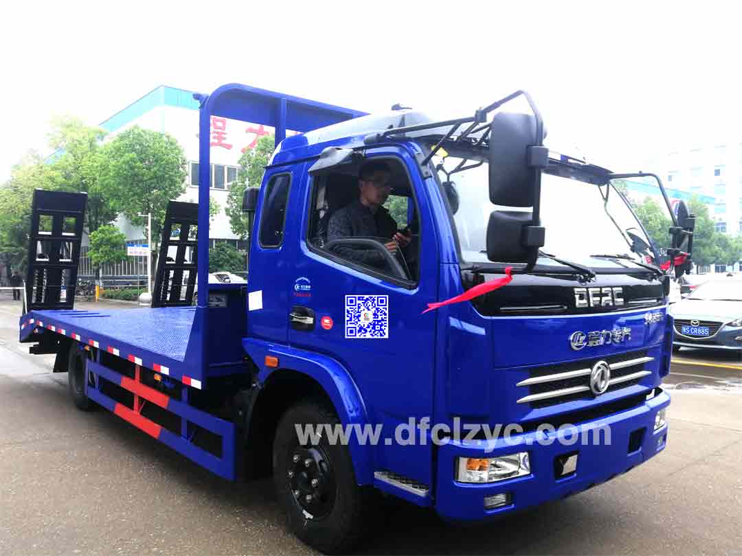 东风D8平板运输车