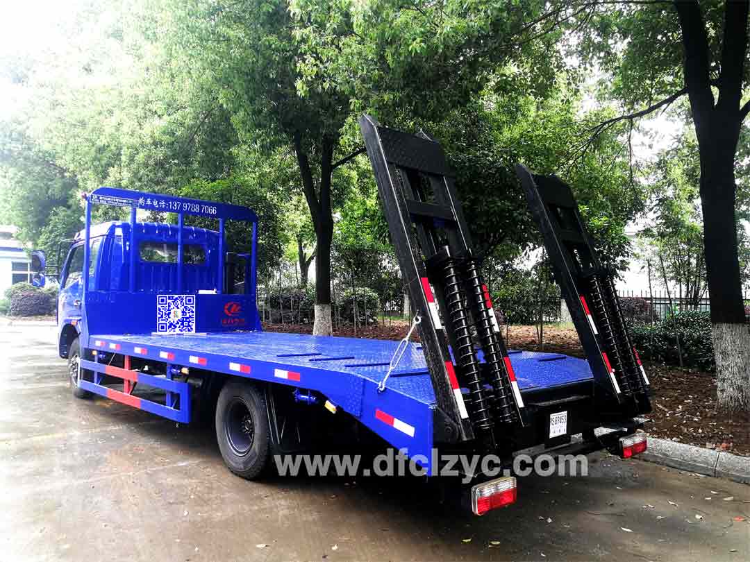 东风D8平板运输车