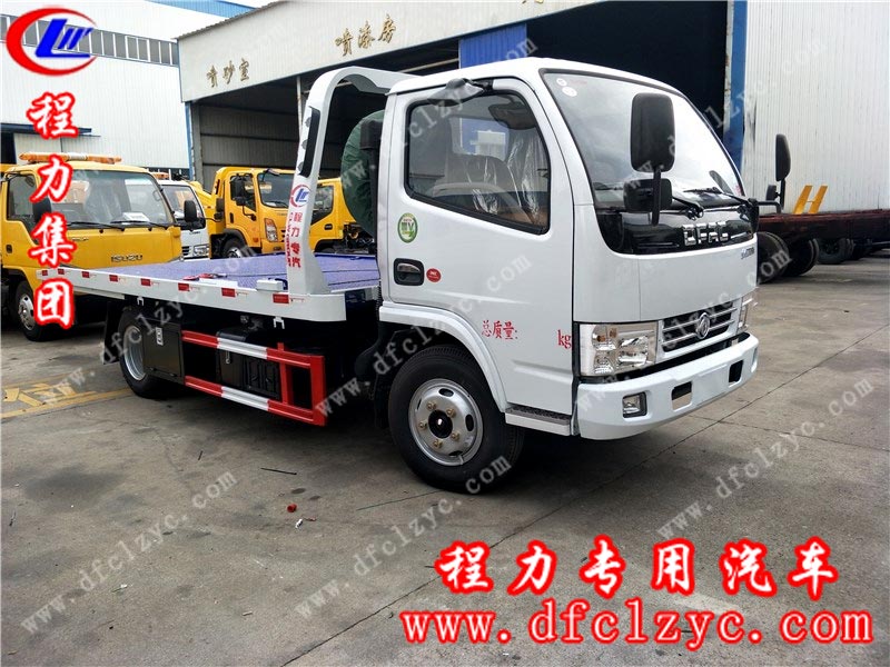 上图为湖北程力东风小多利卡D6清障车