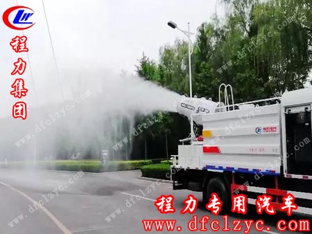 上图为湖北程力抑尘车