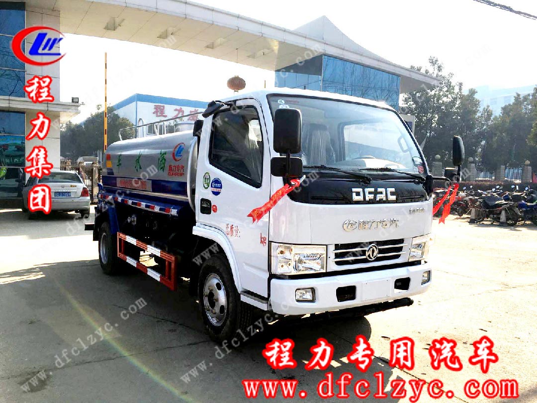 湖北程力东风多利卡洒水车