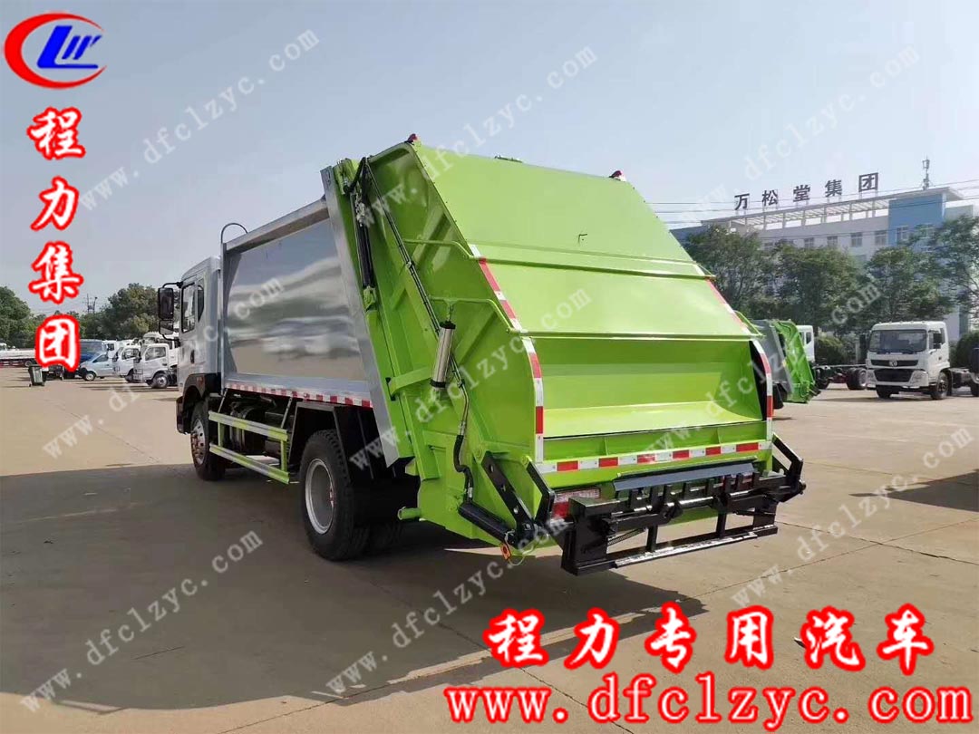 东风D9压缩式垃圾车