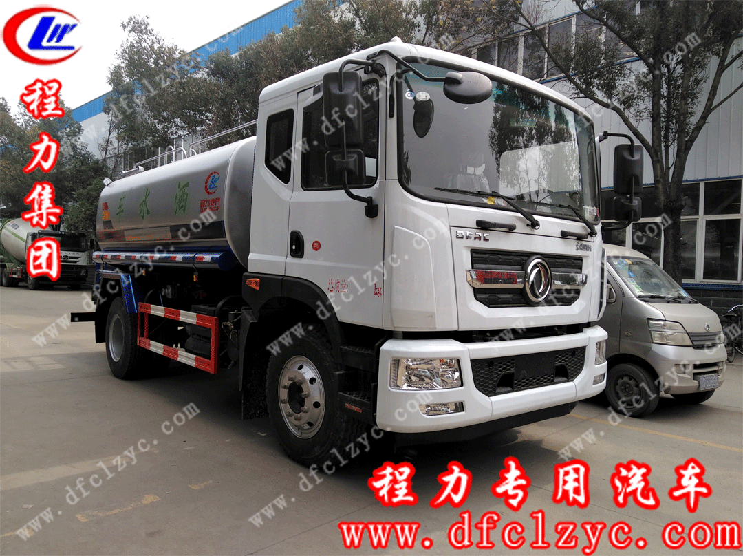 12方东风大多利卡D9洒水车