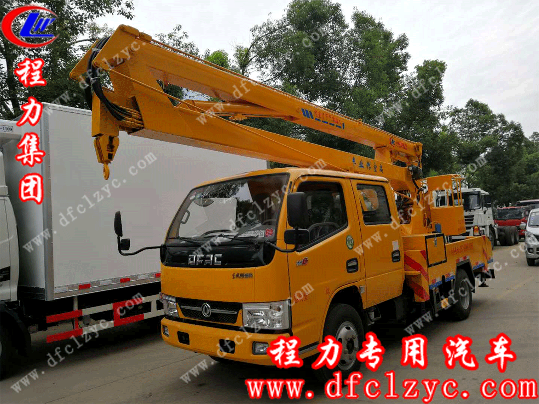 湖北程力东风小多利卡高空作业车